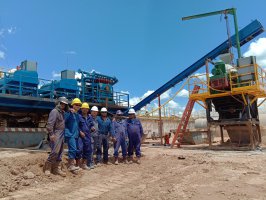 阿根廷石油開采固控設(shè)備現(xiàn)場