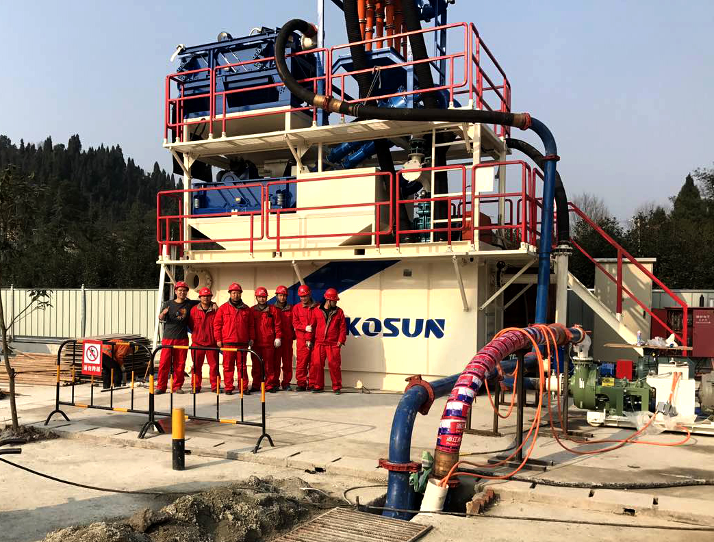 中國重慶觀景口水利水電樞紐項目穿山頂管作業(yè)泥水處理現(xiàn)場