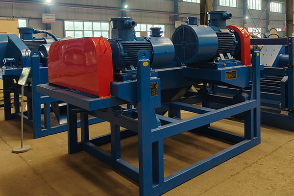 科迅機(jī)械臥式螺旋卸料沉降離心機(jī) 科迅機(jī)械臥式螺旋卸料沉降離心機(jī)